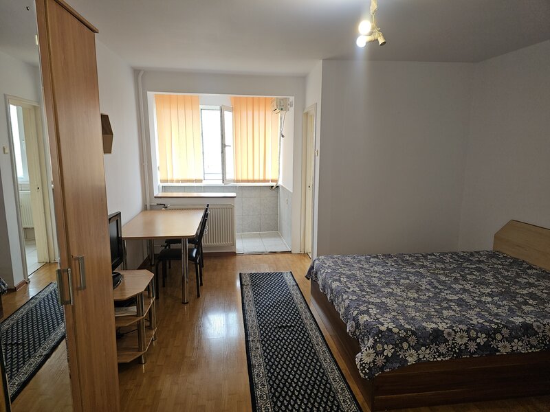 Dristor, metrou, 6/10, reabilitat, mobilata si utilata, aer, 59900 €.