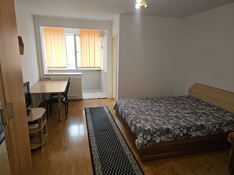 Dristor, metrou, 6/10, reabilitat, mobilata si utilata, aer, 59900 €.