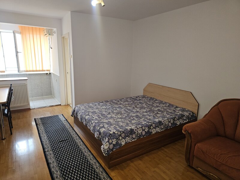 Dristor, metrou, 6/10, reabilitat, mobilata si utilata, aer, 59900 €.
