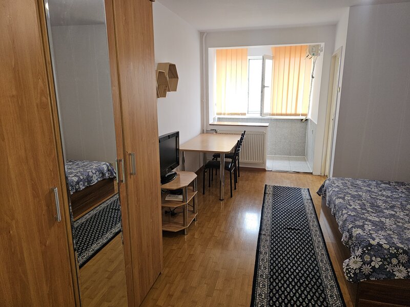 Dristor, metrou, 6/10, reabilitat, mobilata si utilata, aer, 59900 €.