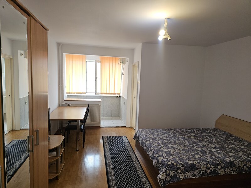 Dristor, metrou, 6/10, reabilitat, mobilata si utilata, aer, 59900 €.