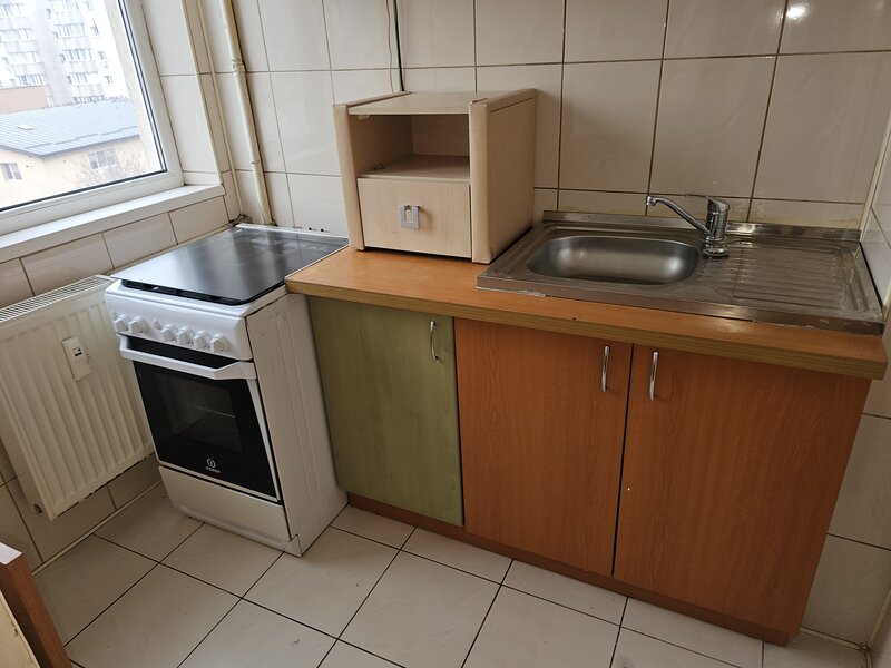 Dristor, metrou, 6/10, reabilitat, mobilata si utilata, aer, 59900 €.